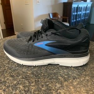 Brooks men’s size 11.5 shoes